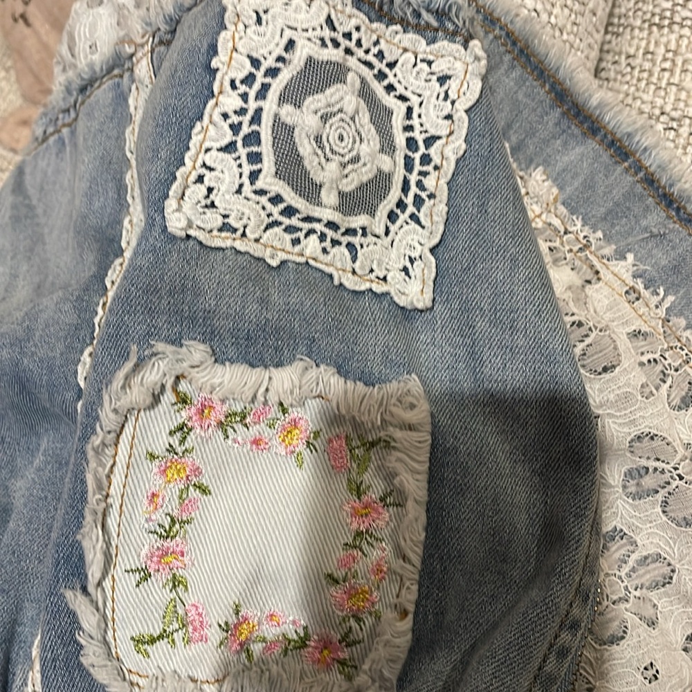 POL Denim Jacket NWT - 1 Size Small left - Picture 6 of 6